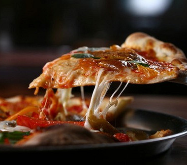 Рецепт Пицца c артишоками и консервированными помидорами