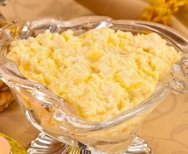 Фото рецепт Салат с сыром и ананасами