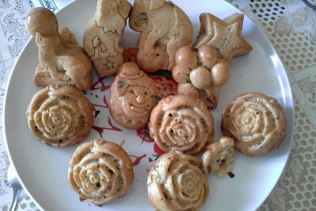 Нежные кексы с вареньем и маком