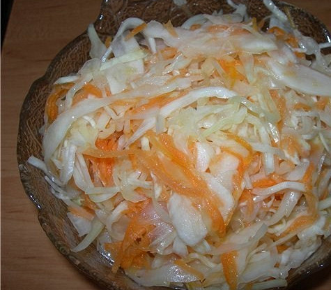 Капуста, маринованная с морковью