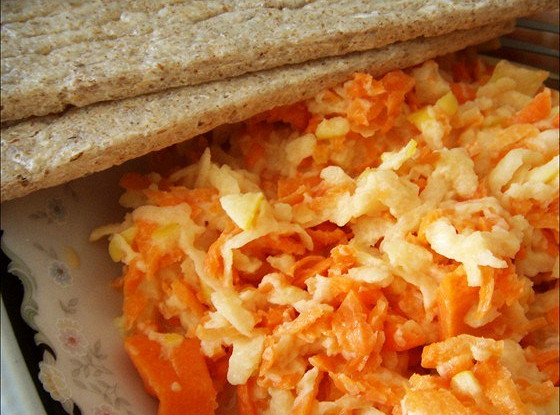 Салат из моркови с хреном