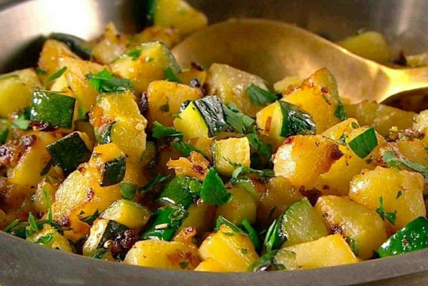 Рагу из картофеля и цукини