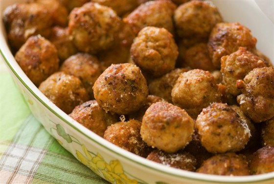 Шарики из говядины с мягким сыром