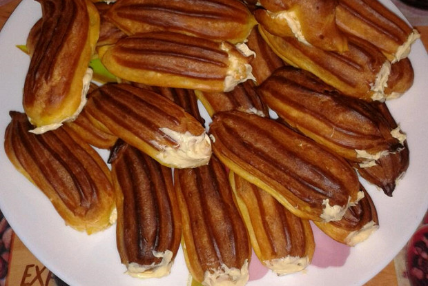 Заварное тесто для эклеров