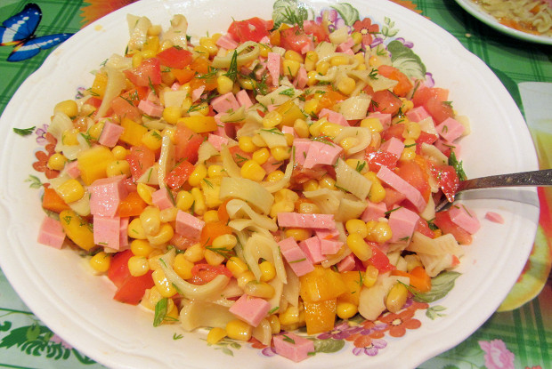 Рецепт итальянского салата с макаронами и ветчиной картинки Рецепт итальянского салата с макаронами и ветчиной картинки