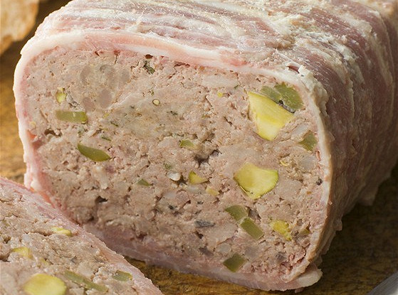 Мясной паштет с фисташками
