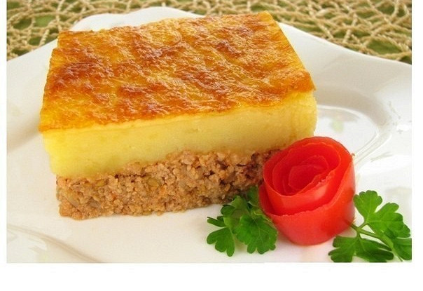 Запеканка с фаршем и картофелем