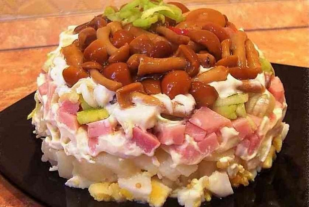 Салат с опятами маринованными перевертыш 1