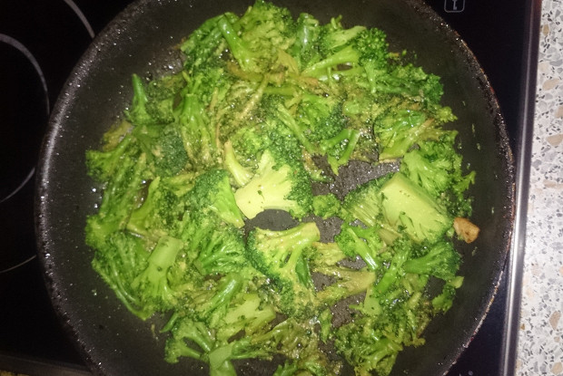 Куриное филе в духовке под сыром с овощами